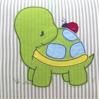 Kissen mit Namen Kinderkissen Namenskissen Babykissen Geburtskissen Schildkröte personalisiert Geschenk Taufe Geburt Bild 2