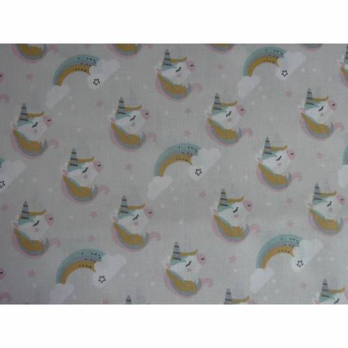10,70 EUR/m Stoff Baumwolle süße Einhörner / Regenbogen auf hellgrau