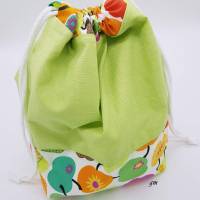 grüner Stoffbeutel mit Zugband, Lust auf Frühling mit dieser Stofftasche für Osternest und Ostergeschenke, Bild 1
