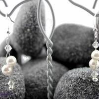Luftig, zierliche Ohrringe für die Braut, MIT versilberter Perle EXTRA für Dich angefertigt Bild 1