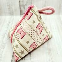 Dreieckige Tasche in Pyramidenform für Menstruationstasse - Tampons - Schlüssel - Schnuller und vieles mehr - rosa eulen Bild 1