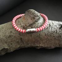 Rot-weißes maritimes Segelseilarmband mit Edelstahlverschluß mit Gravur „Anker“ Bild 1
