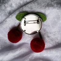 KIRSCHE Brosche Button Anstecker Pin Filz Pompon Geschenk Dekoration Bild 2
