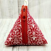 Dreieckige Tasche in Pyramidenform für Menstruationstasse - Tampons - Schlüssel - Schnuller und vieles mehr - Rote Ranke Bild 2
