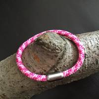 Rosa-pink Segelseilarmband mit Edelstahlverschluß mit Gravur „Herz“ Bild 3