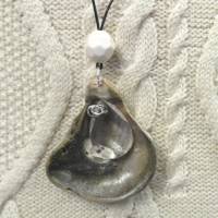 Großer Upcycling Kettenanhänger mit Muschel und Perlen,  nachhaltiger Schmuck Bild 2