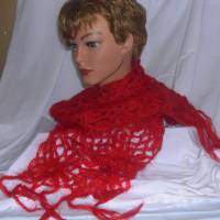 handgehäkelter Schal in rot Bild 2