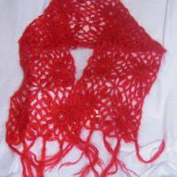 handgehäkelter Schal in rot Bild 3