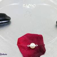 Schwebende Perle begleitet von Kristallen. Schöne schlichte Kette mit einer fliegenden Perle + 2 - Für Dich angefertigt Bild 1