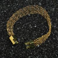 modernes Damen-Armband in Gold, gestrickt aus 24ct vergoldetem Draht von bcd manufaktur Bild 3