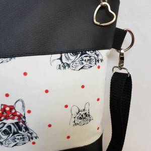 Handtasche Bulldogge  Hund Umhängetasche  weiss schwarz  Kunstleder mit Anhänger Tasche Geschenk Bild 6