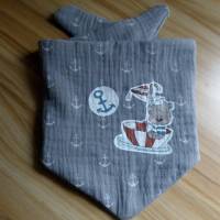 Babyhalstuch maritim - " Kleines Bärchen auf hoher See" / Musselintuch beidseitig tragbar - Dreieckstuch - Spuck Bild 1