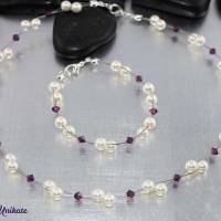 Brautschmuck - Luftig, filigranes Brautarmband mit amethystfarbenen Kristallen und Perlen passend zum Brautkleid Bild 3
