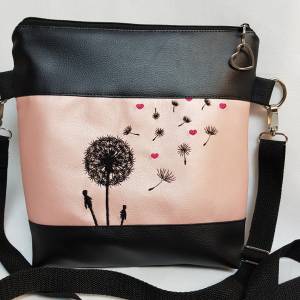 Handtasche Pusteblume rosa mit Herzen  Umhängetasche Dandelion rosa schwarz Tasche mit Anhänger Kunstleder Bild 1