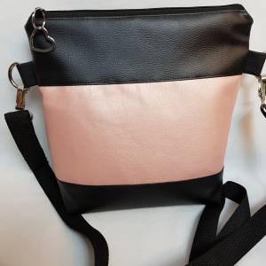 Handtasche Pusteblume rosa mit Herzen  Umhängetasche Dandelion rosa schwarz Tasche mit Anhänger Kunstleder Bild 5