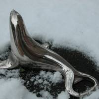Flaschenöffner - Metall verchromt - hier wird gerobbt - Große Robbe im Schnee Bild 2