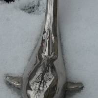 Flaschenöffner - Metall verchromt -  Großer Delphin im Schnee Bild 3