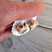 Ohrstecker Biscuitrolle Ohrringe aus Fimo witziger Ohrschmuck aus Polymer Clay handmodelliert Bild 3