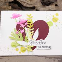 Karte zum Muttertag, Grußkarte, Muttertagskarte mit Herz und Blüten Bild 1