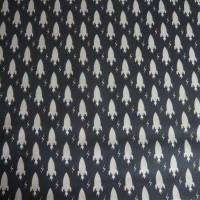 10,70 EUR/m Stoff Baumwolle Space Raketen Weltall grau auf dunkelblau Kinderstoff Bild 3