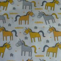 9,70 EUR/m Stoff Baumwolle Unicorn / Einhorn, süße Einhörner gelb, grau auf weiß Bild 1