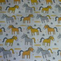 9,70 EUR/m Stoff Baumwolle Unicorn / Einhorn, süße Einhörner gelb, grau auf weiß Bild 3