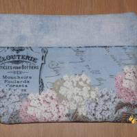 Waschbare romantische Masken-Tasche Hortensie zartes hellblau französischer Schriftzug mit Namen Stickerei Bild 4