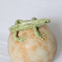 Keramikkugel mit Echse, Gartendekoration, Gartenkugel Bild 6