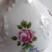 Vintage Vase mit Rosenmotiv Bild 2