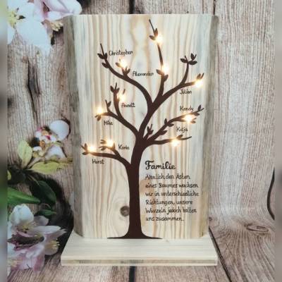 Familienbaum Holzschild Stammbaum Geschenk mit Spruch beleuchtet mit bis zu 10 Namen personalisiert