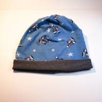 Beanie, Mütze, Jersey, helles Jeansblau, mit Turnschuhen und Sternen, Gr. 56-60 cm Kopfumfang Bild 2