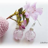 1 Paar Ohrhänger mit Glasperle u. Blattmotiv - Ohrringe,modern,edel,elegant,rosa,weiß Bild 5