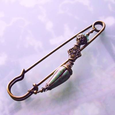 Tuchnadel im Boho Chic - sehr große Bronze Schmucknadel mit böhmischen Glasperlen in Türkis N10-AB-25