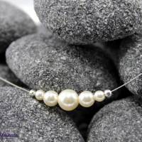 Ein Hauch von Nichts (P) , schlichte Kette für die Braut - minimalistische Brautkette 5+ Perlen * für Dich angefertigt Bild 1