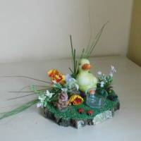 Ostern Geschenkdekoration - Küken und Hase im Garten - Geldgeschenk zu Ostern mit Teelicht - Ostereier Bild 1
