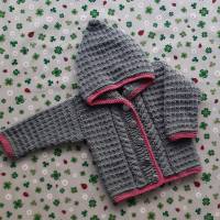 Strickjacke mit Kapuze ab Größe 50/56 bis Größe 98/104 grau rosa Trachtenjacke Pullover Babyjacke Geschenk Geburt Bild 4