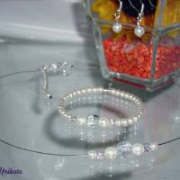 schlichte Brautkette - Ich trage sonst keinen Schmuck, frei bewegliche Perlen - Auf Deine Wünsche angefertigt Bild 1