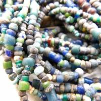 antike kleine Glasperlen aus der Sahara - Djenné Perlen - grau,blau,grün - 30 cm Strang - je ca. 3-6mm Bild 2