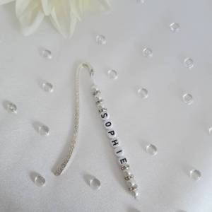 Personalisiertes Lesezeichen in antik-silber mit Name - Perlen - Strasssteinperlen - Einschulung - Ostern - Muttertag Bild 1