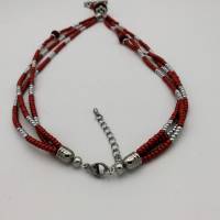 Dreireihige Perlen-Halskette mit Glas, Polarisperlen und Edelstahl in rot silber 49 cm plus Verlängerung handmade Unikat Bild 2