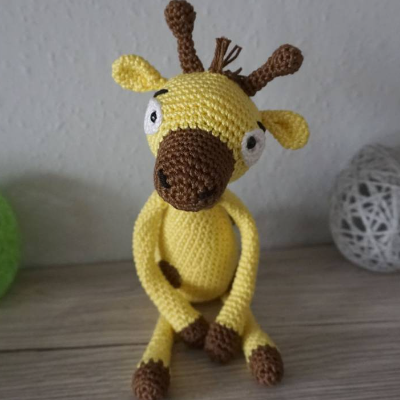 Häkelanleitung für die Schlenker Giraffe Joy