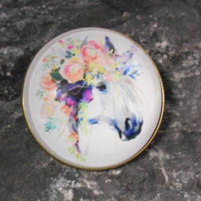 Bronze Pferd Brosche 30 mm  rund mit Glascabochon