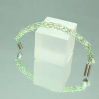 Sagenumwobener Heilstein - Jade-Armband gestrickt aus lindgrünem Draht - Damen-Armband Bild 2