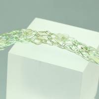 Sagenumwobener Heilstein - Jade-Armband gestrickt aus lindgrünem Draht - Damen-Armband Bild 3