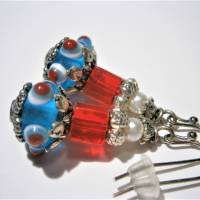Ohrringe Lampwork Perlen blau mit dots rot weiß und Glas Würfel rot handgemacht silberfarben Bild 4