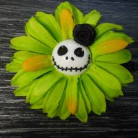 Skull  Kunstblume Totenkopf ,Haarspange , grün  mit Rose Bild 1