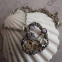 Steampunk Look Herz mit Rosa Facetten Perlen mit Zahnrädern in einer Aludrahtfassung/ Valentinstags Geschenkidee Bild 4