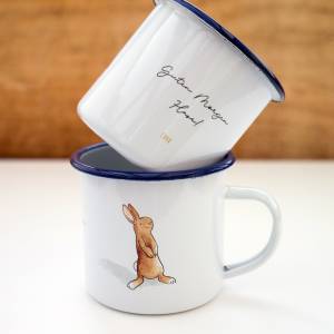 Emaille-Tasse mit Hasen, Geschenk Tasse mit zwei niedlichen Hasen, Kindertasse zum Geburtstag, personalisierbar Bild 1