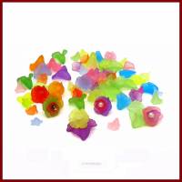 65 bunte Perlenkappen Blüten Lucite/Acryl Mix aus verschiedenen Formen, Größen und Farben Bild 1