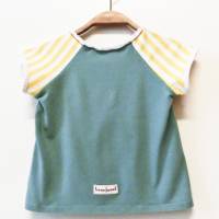 Mädchen Shirt Top, 92 / 98, kurzärmlig, bunter Mustermix, geblümt gestreift, Wickeloptik, Upcycling Bild 2